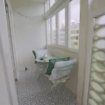 Apartment Charming 94d, Next To Metro Lissabon