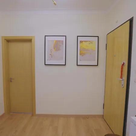 Apartamento Charming 94d, Next To Metro