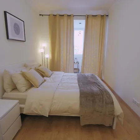 Charming 94d, Next To Metro * Lissabon