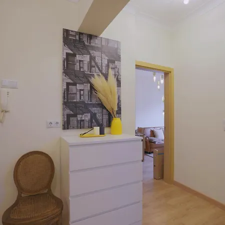 Apartman Charming 94d, Next To Metro Lisboa