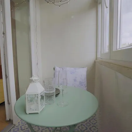 Charming 94d, Next To Metro Apartman Lisboa