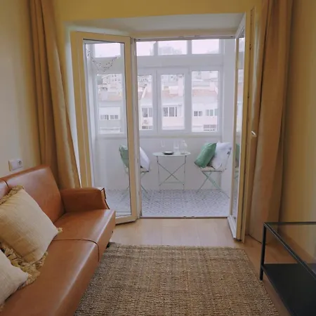 Charming 94d, Next To Metro * Lisboa