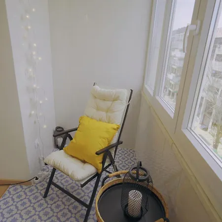 Charming 94d, Next To Metro *