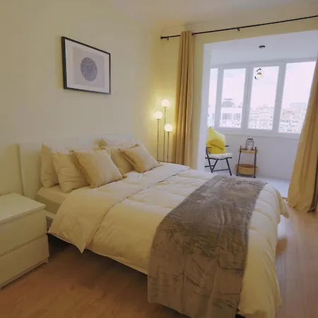 Charming 94d, Next To Metro Lisboa