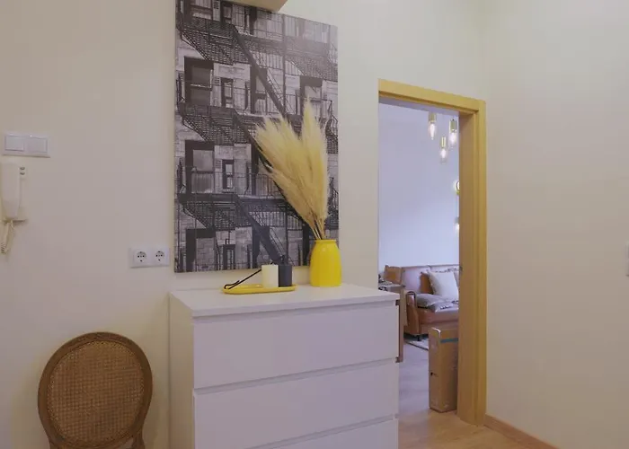 Charming 94d, Next To Metro Apartment Lisbon