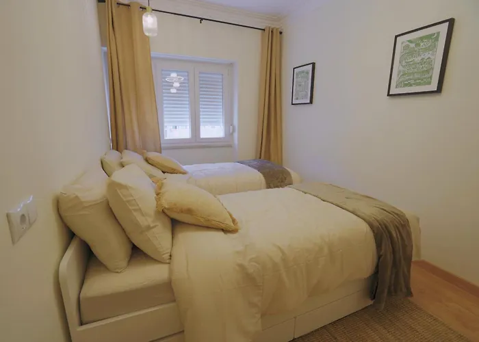 Charming 94d, Next To Metro Lisbon