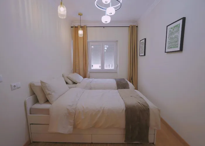 Charming 94d, Next To Metro Apartment Lisbon