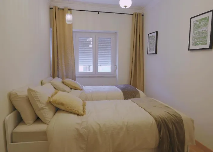 Charming 94d, Next To Metro Apartment