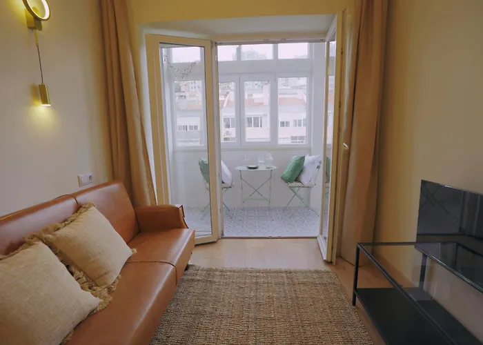 Charming 94d, Next To Metro * Lisbon