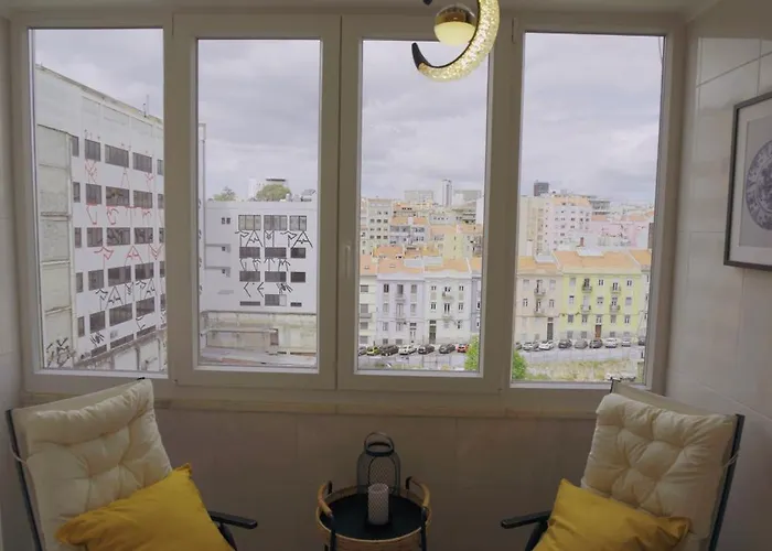 Apartment Charming 94d, Next To Metro Lisbon