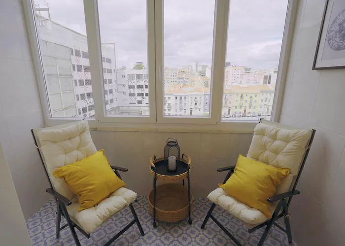 Apartment Charming 94d, Next To Metro Lisbon