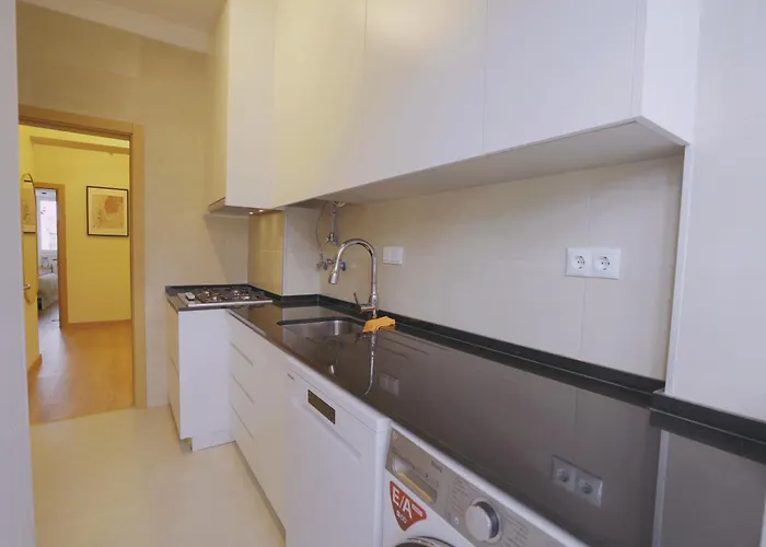 Charming 94d, Next To Metro Apartment